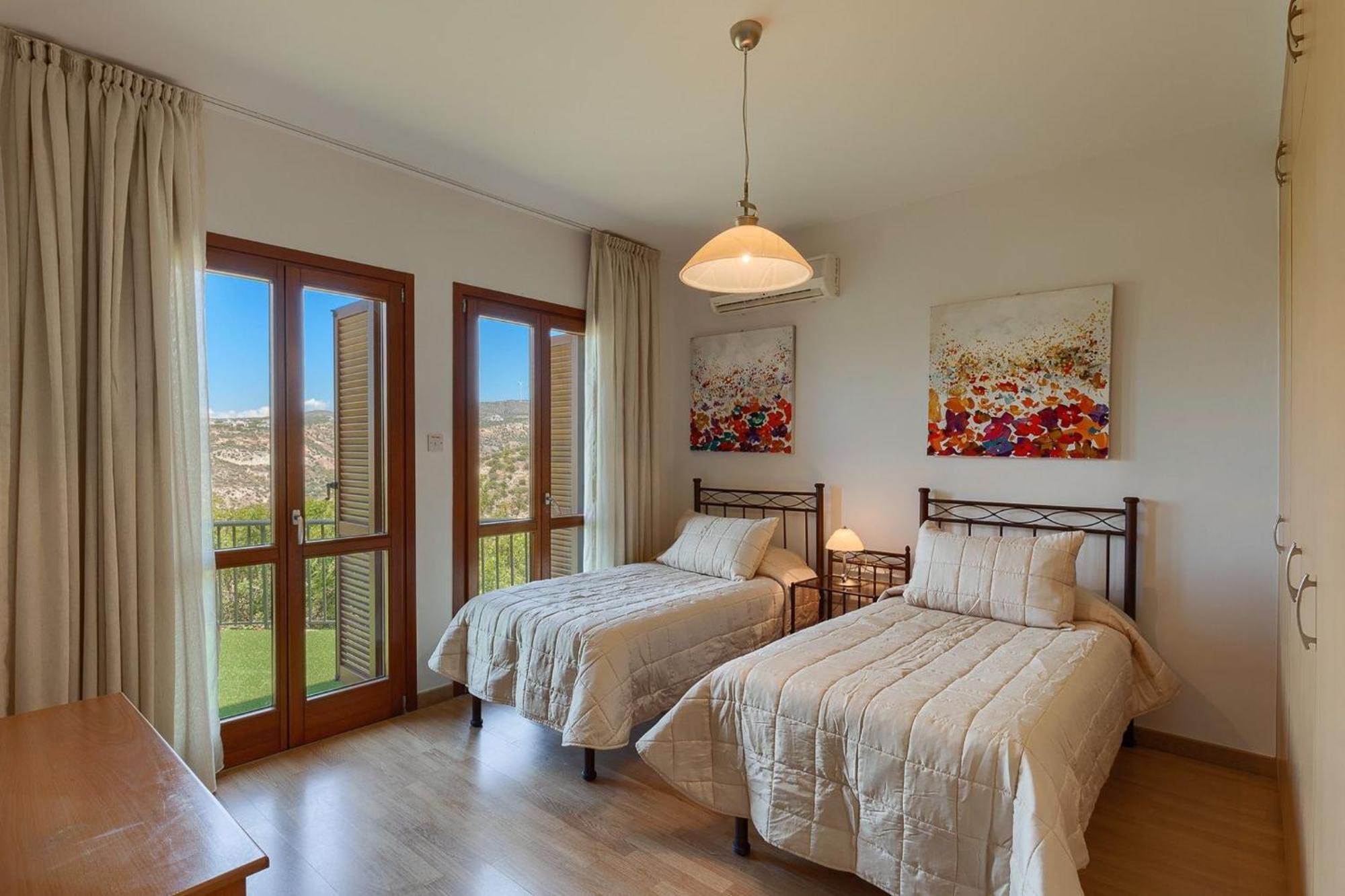 Aphrodite Hills Junior Junior Fz02 Air Conditioning 3 Bedrooms Pousada