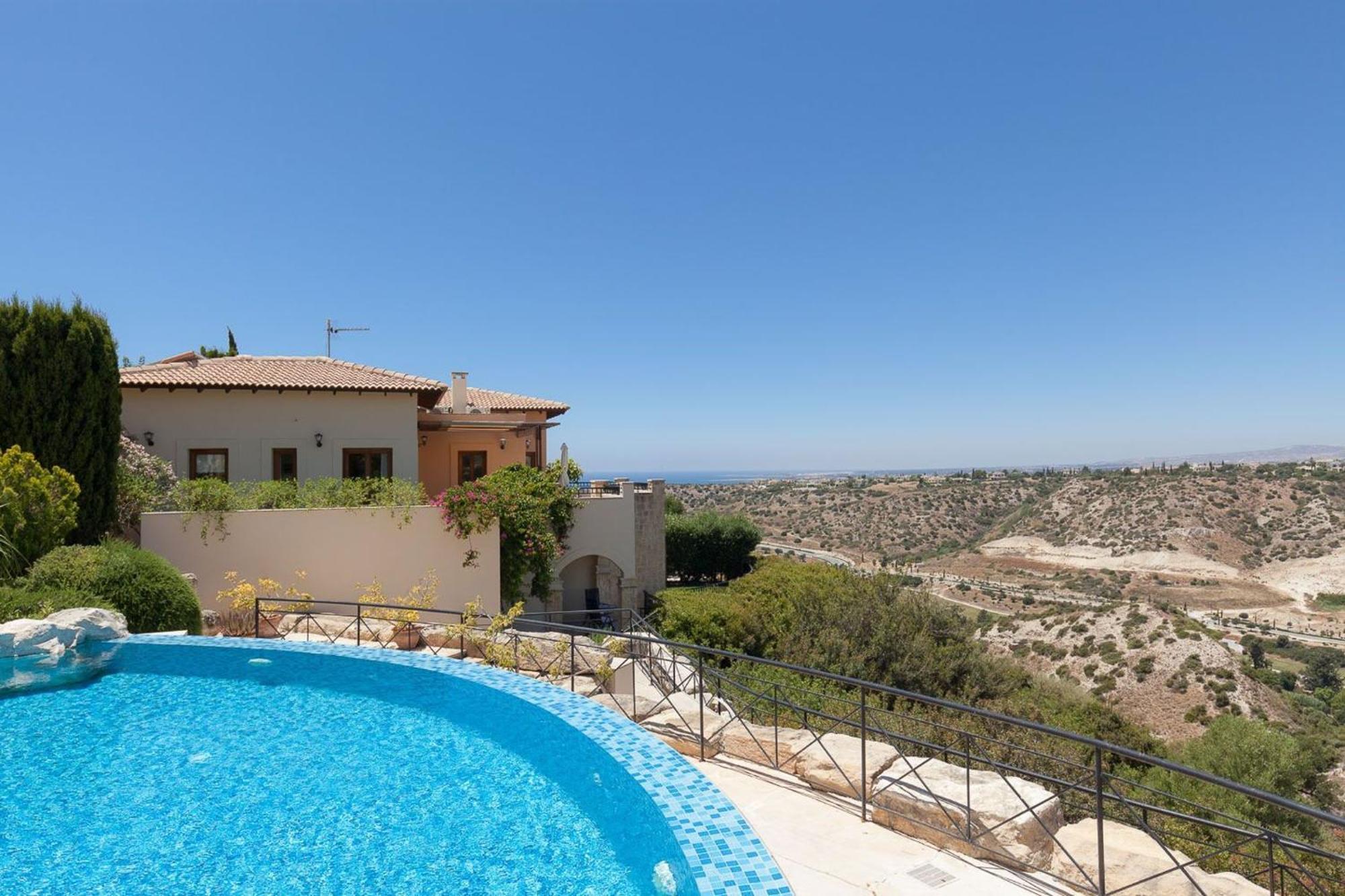 Aphrodite Hills Junior Junior Fz02 Air Conditioning 3 Bedrooms