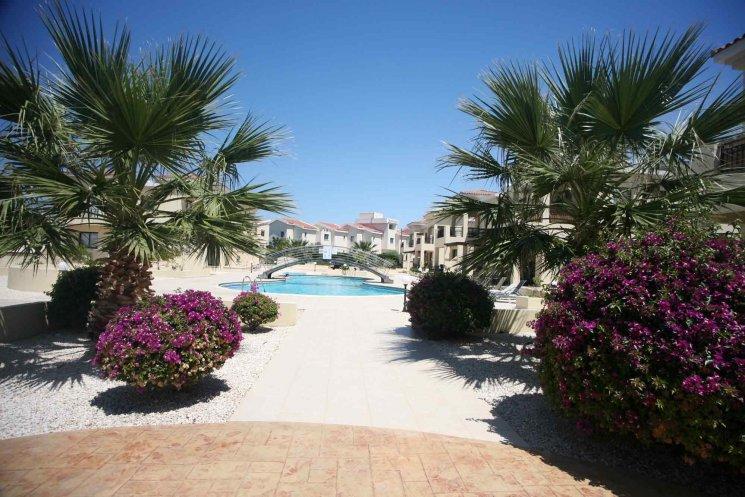 Faros Beach Apt A4 *