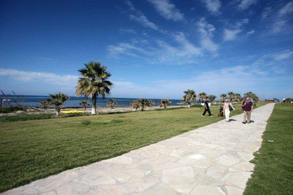 Faros Beach Apt A4 * Paphos