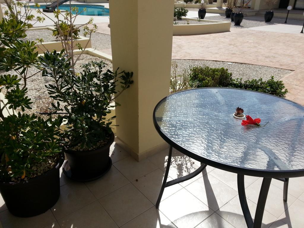 Faros Beach Apt A4 * Paphos