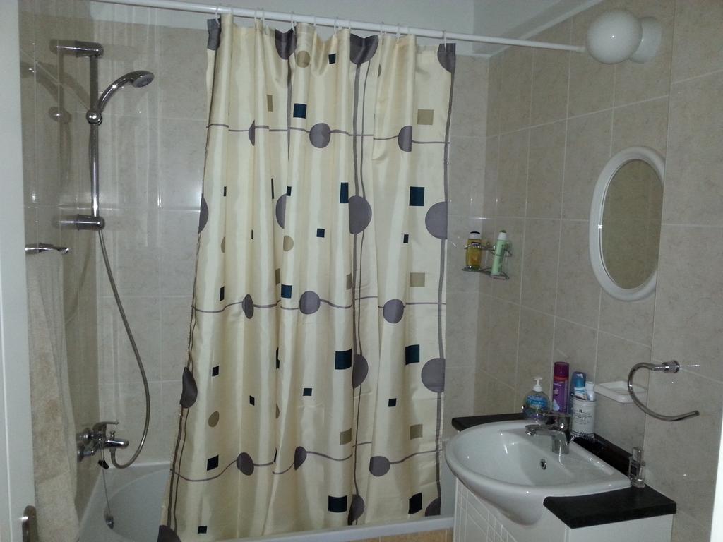 Royal Seacrest Apartment *