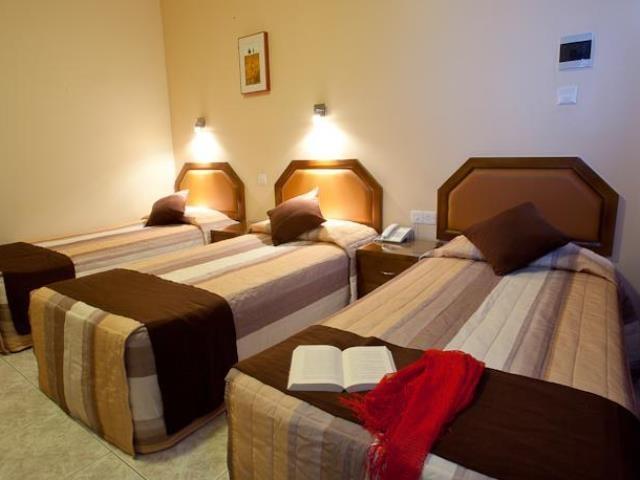 Hotel Pyramos 2*