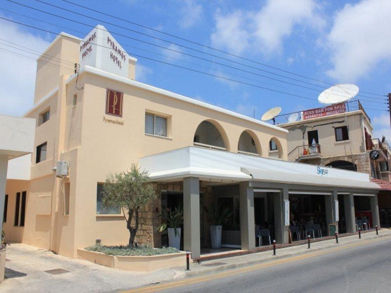Hotel Pyramos