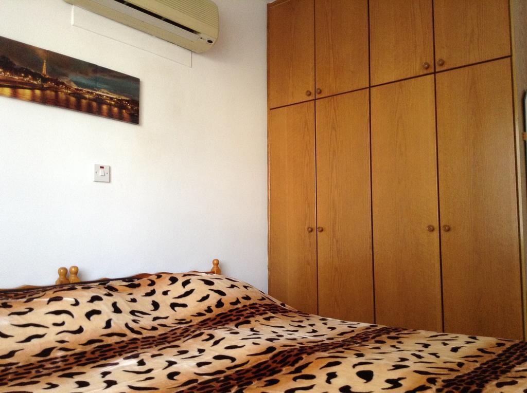 Molos Apartment