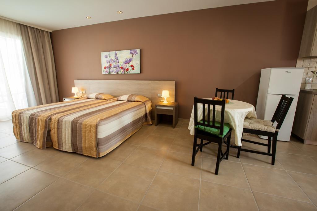 Aparthotel Crystallo