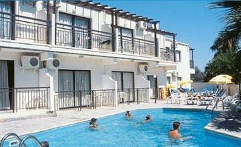 Aparthotel Crystallo 3*