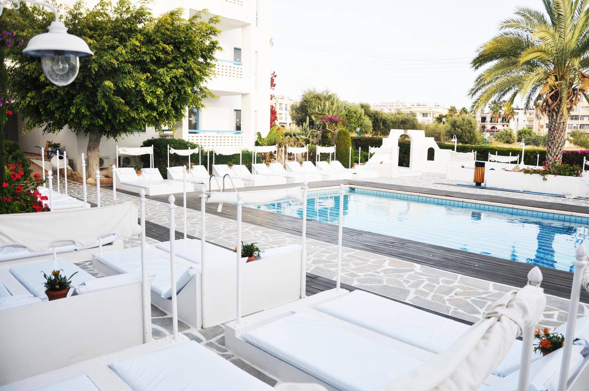 Aparthotel Tasmaria Paphos
