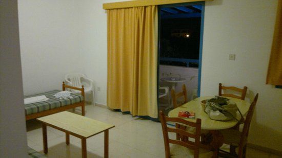 Aparthotel Tasmaria Paphos