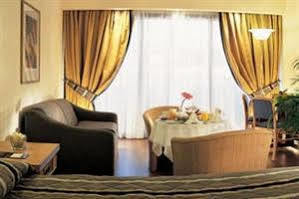 Amathus Beach 5*