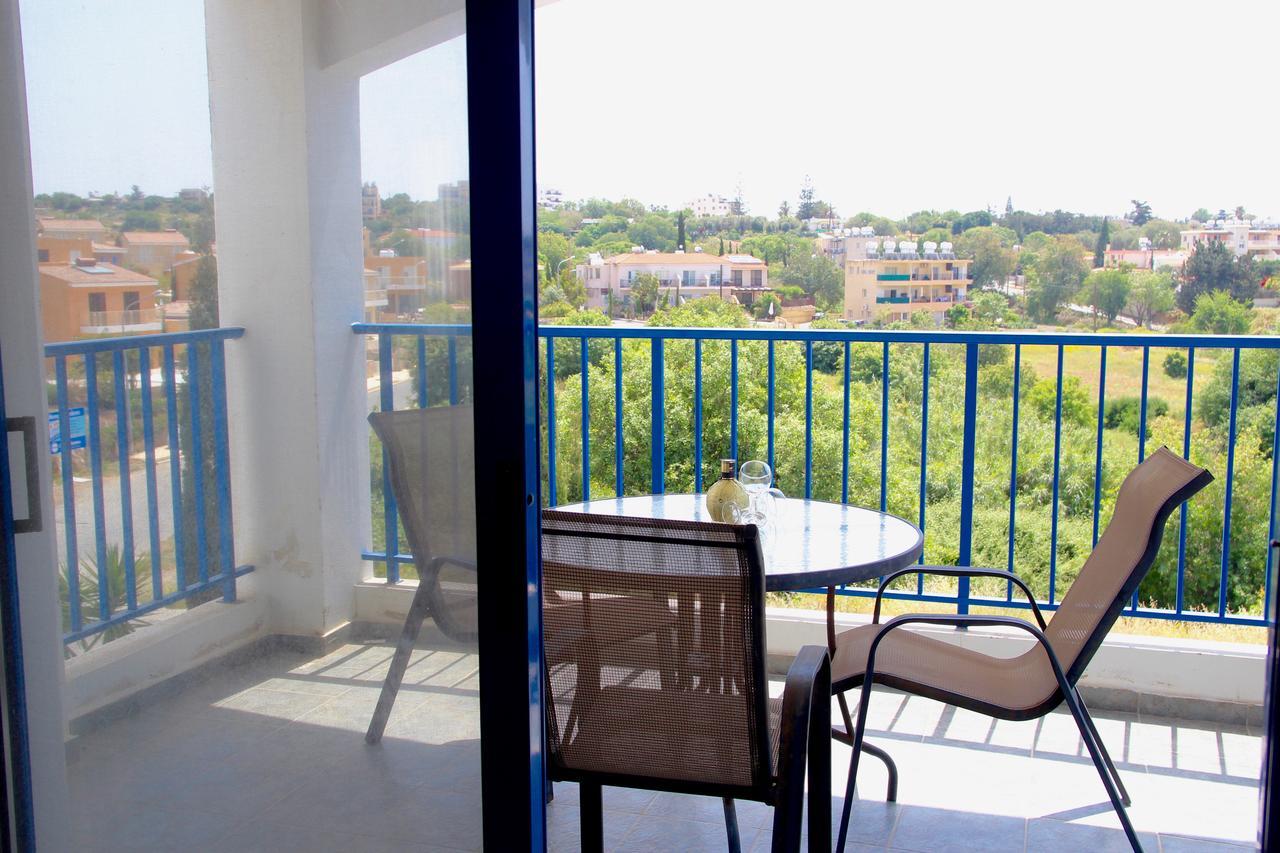 Apartment Chloraka Park D101