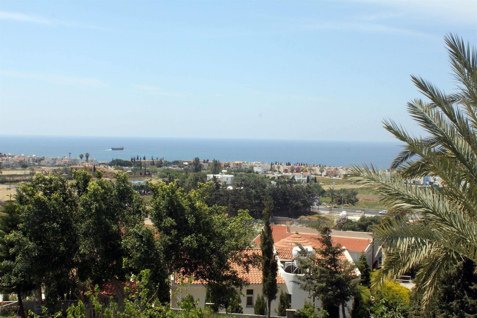 Sunny Hill Aparthotel Klorakas