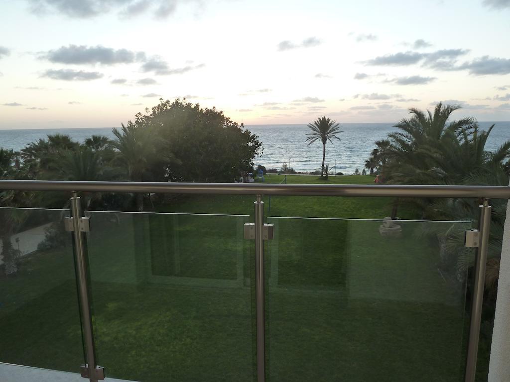 Helios Bay And 3*