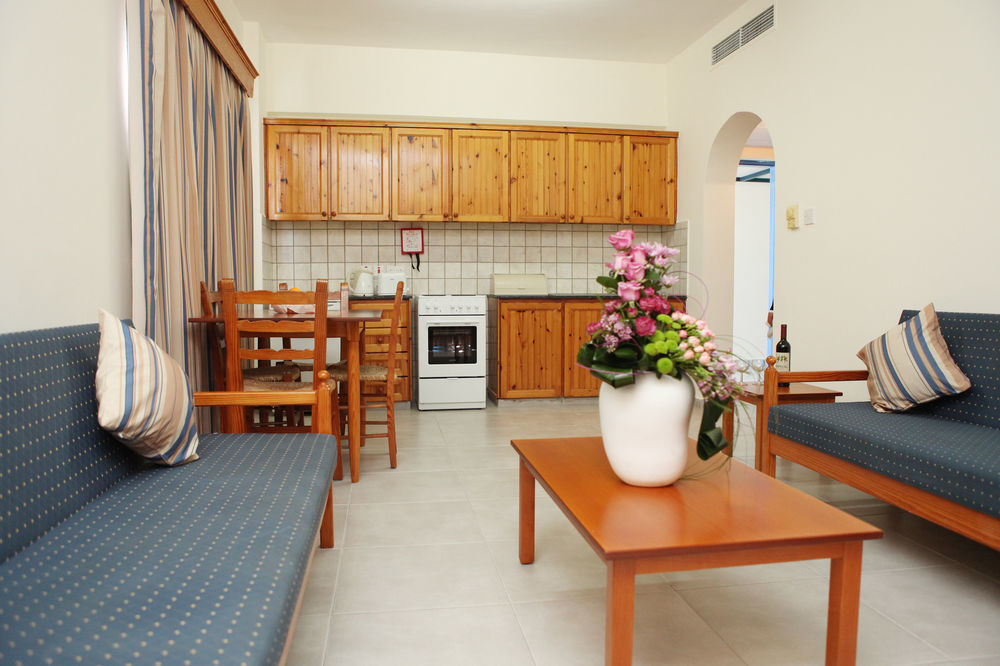 Kefalos - Damon Hotel Paphos