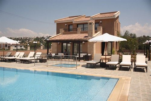 Avillion Aparthotel 4*