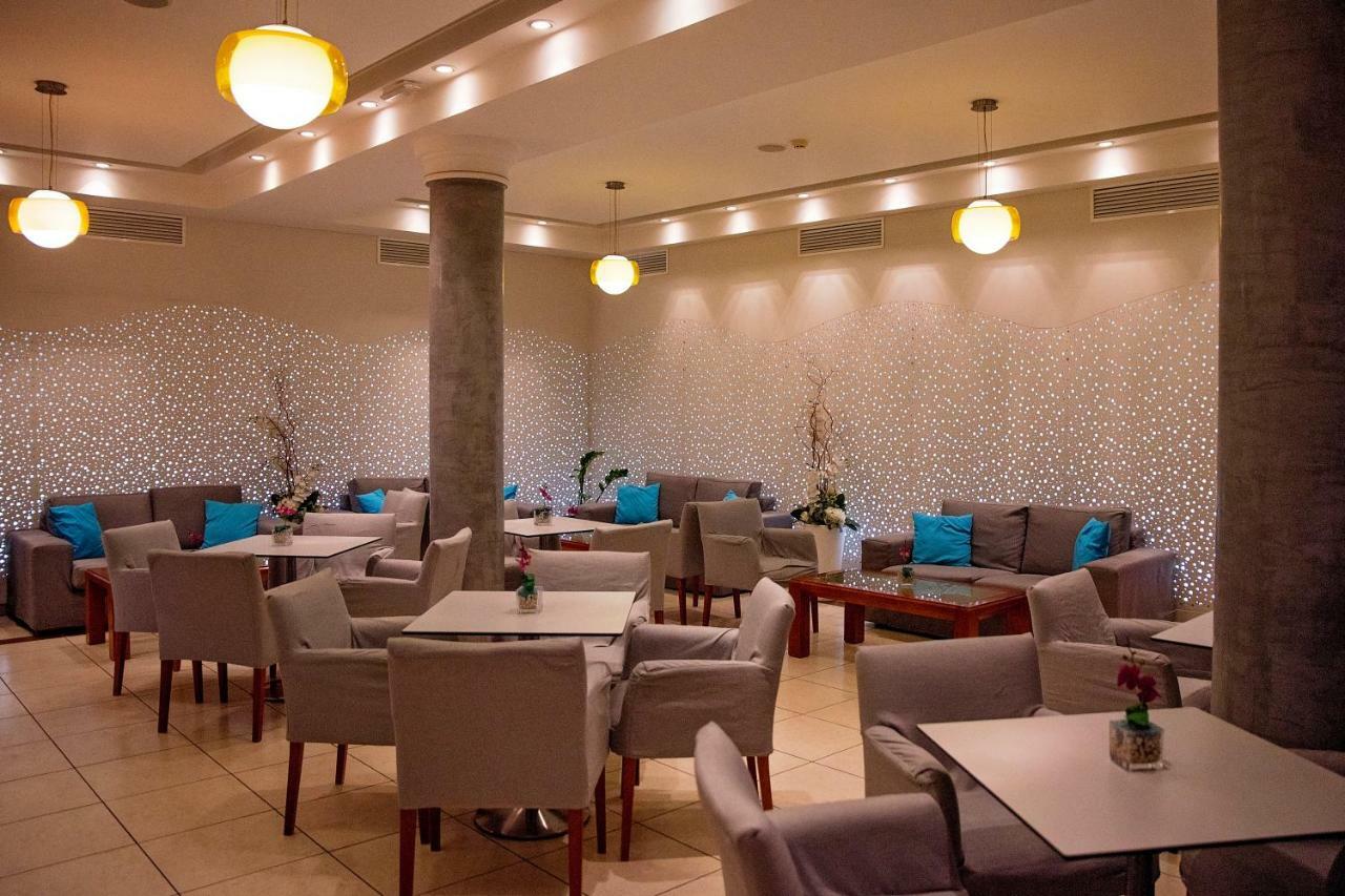 Hotel Pyramos 2*