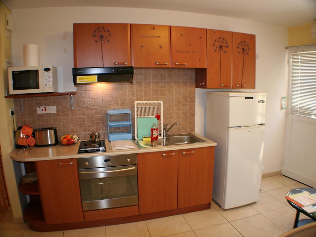 Aparthotel Apollonia Hotel Apartments 2*