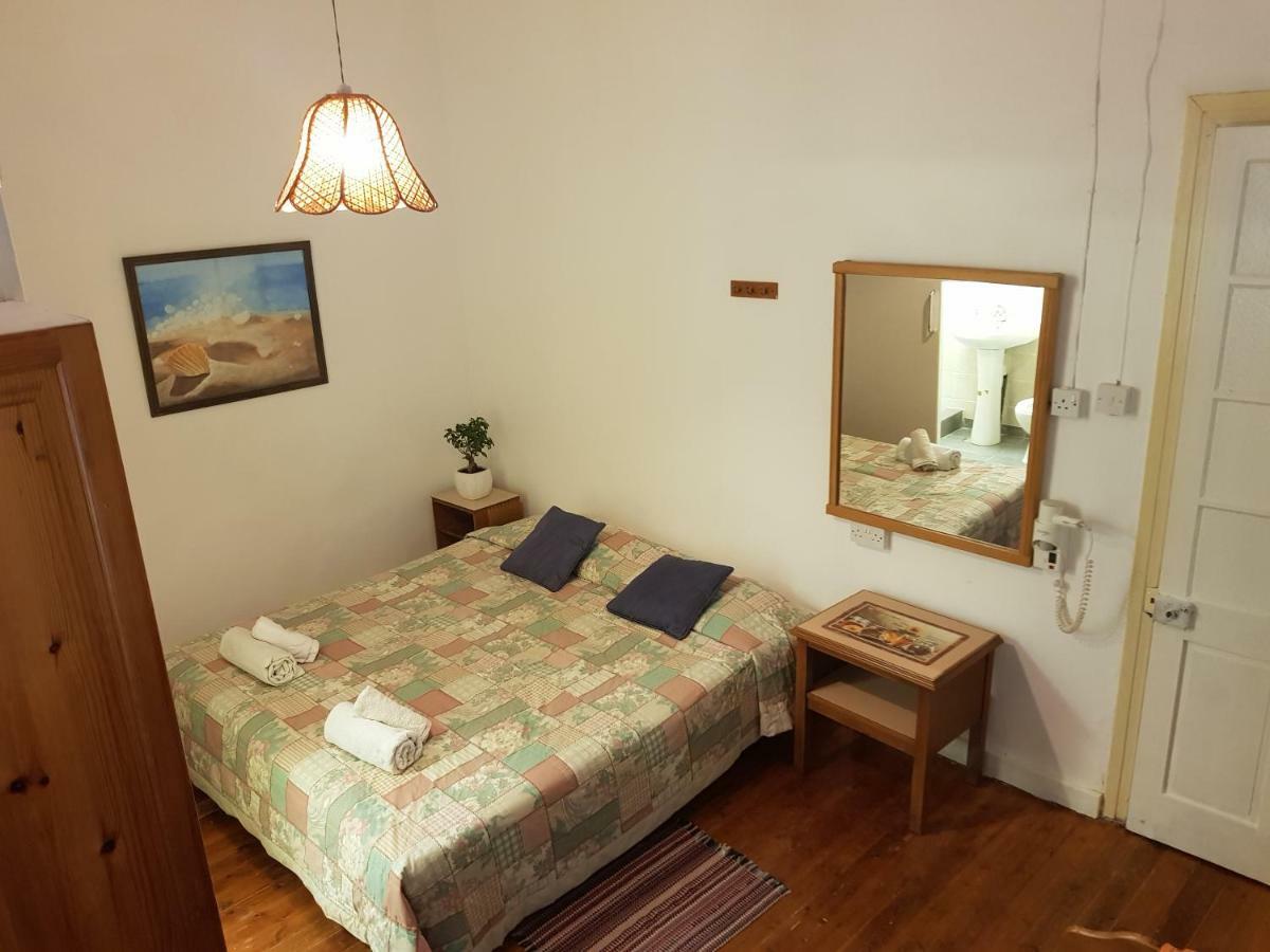 Trianon Hostel *