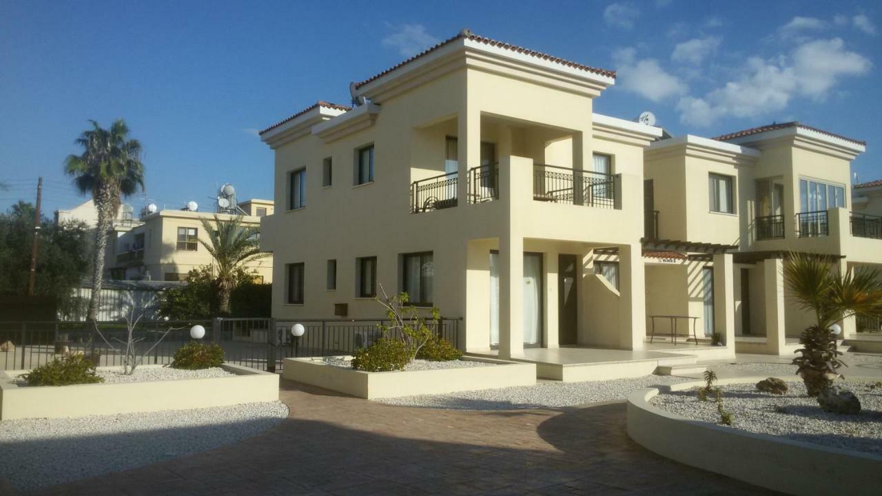 Faros Beach Apt A4 Paphos