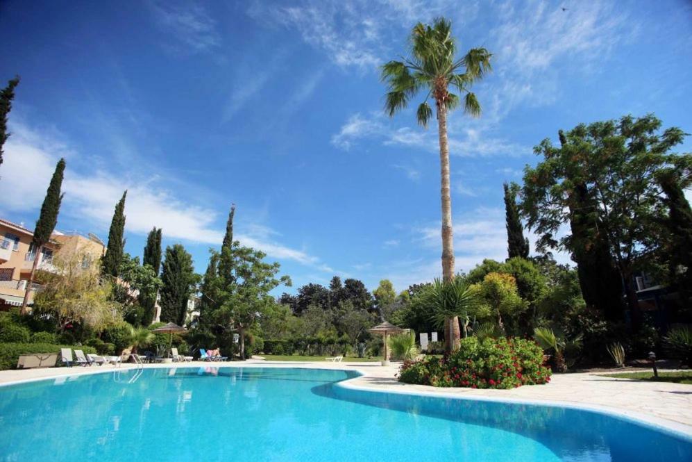 Apartment Paradise Gardens *