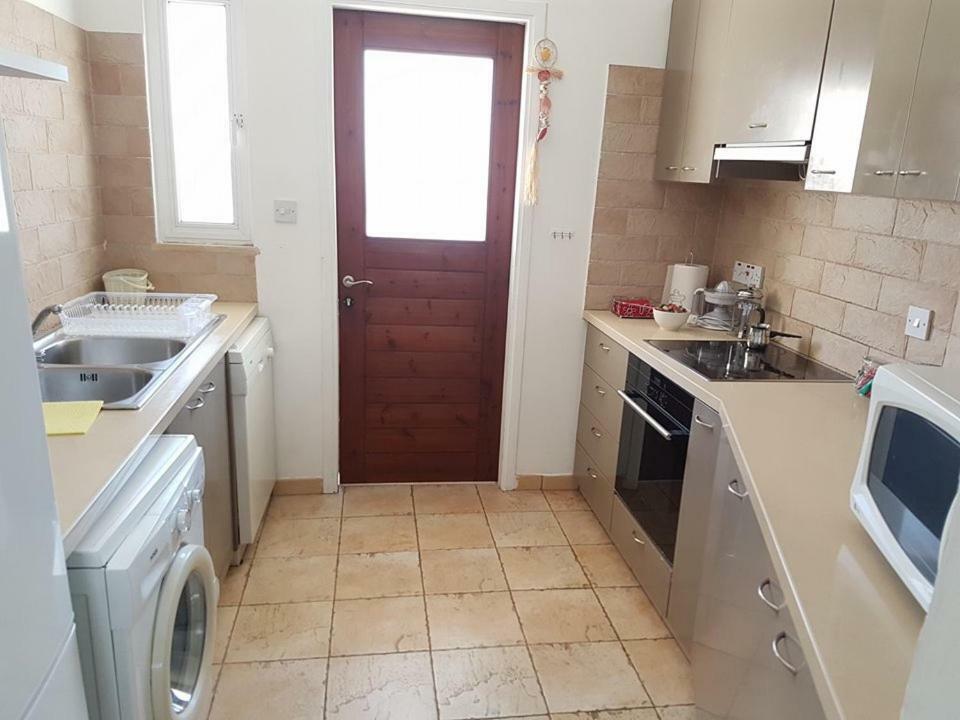 Loucas Townhouse Holiday home Paphos