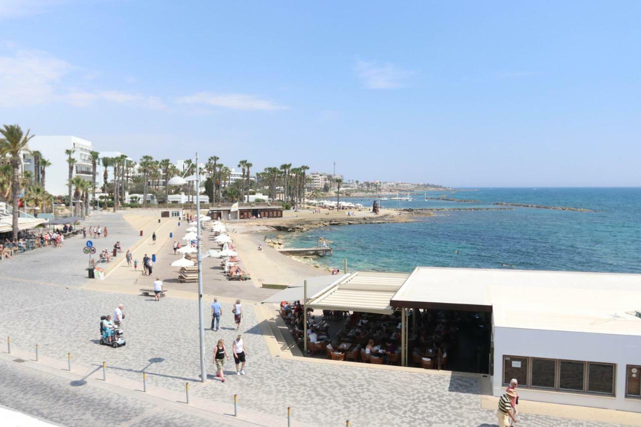 Nomasuites - Sea Studio Apartment Paphos