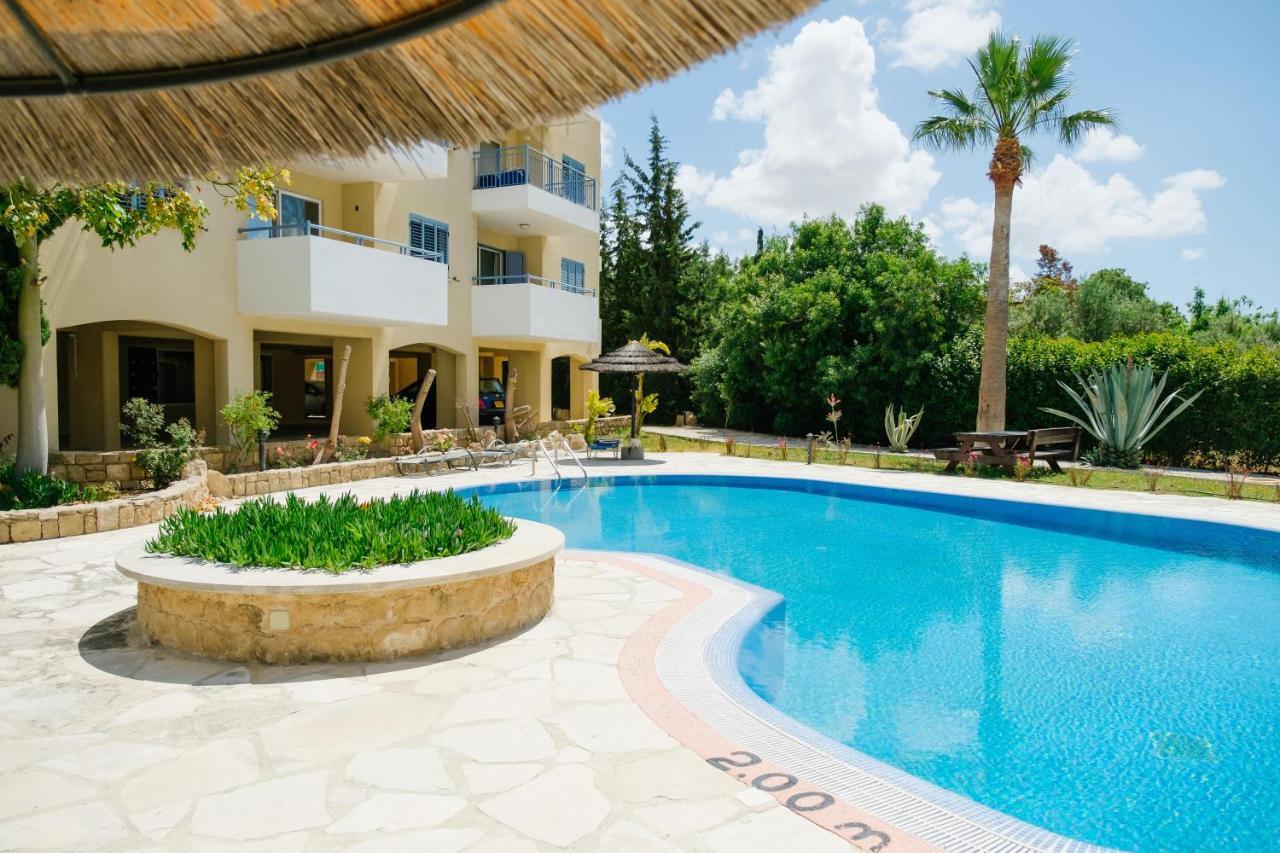 Hermes Gardens 2 Bedroom Sea View Flat In Apartment
