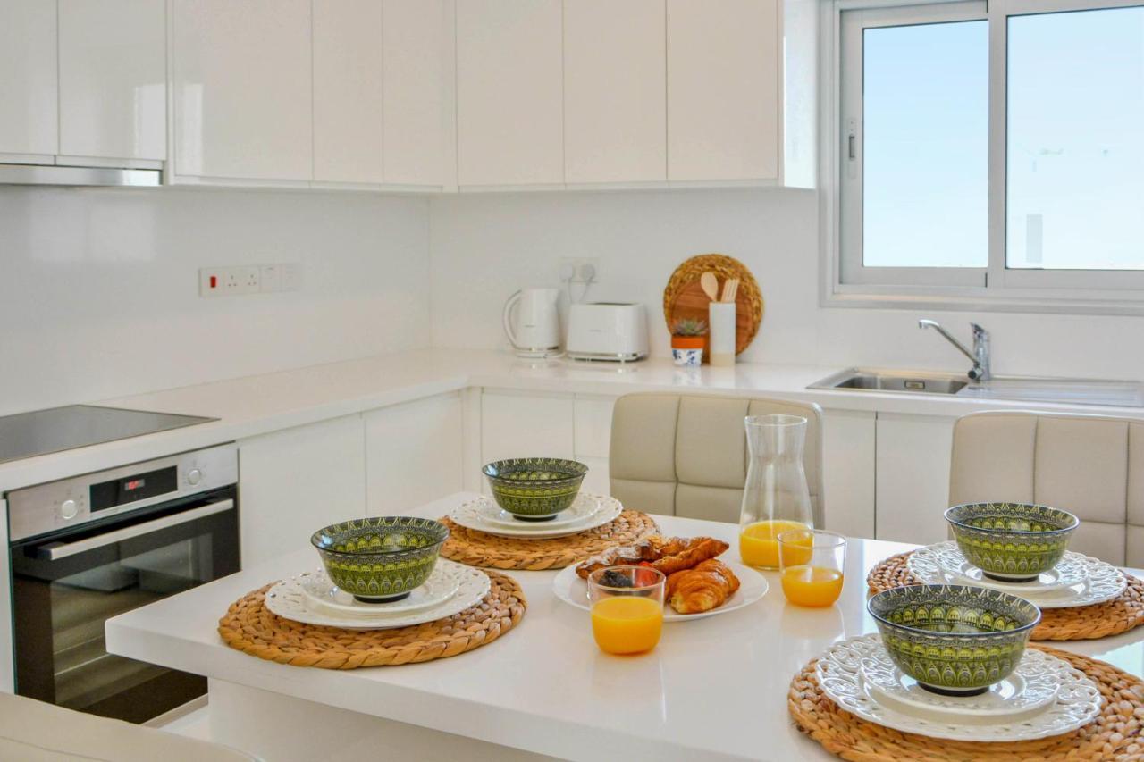 Phaedrus Living: Seaside Luxury Flat Lighthouse 67 Apartment