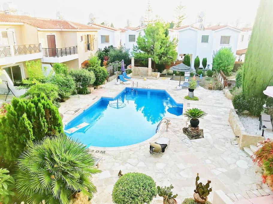 Eden Gardens Maisonette Apartment *