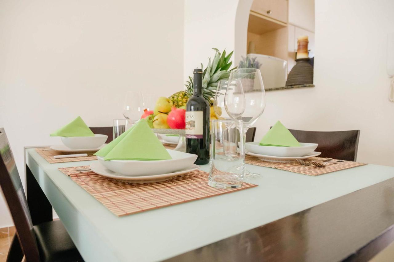 Holiday home Queens Gardens 2 Bedroom Townhouse In