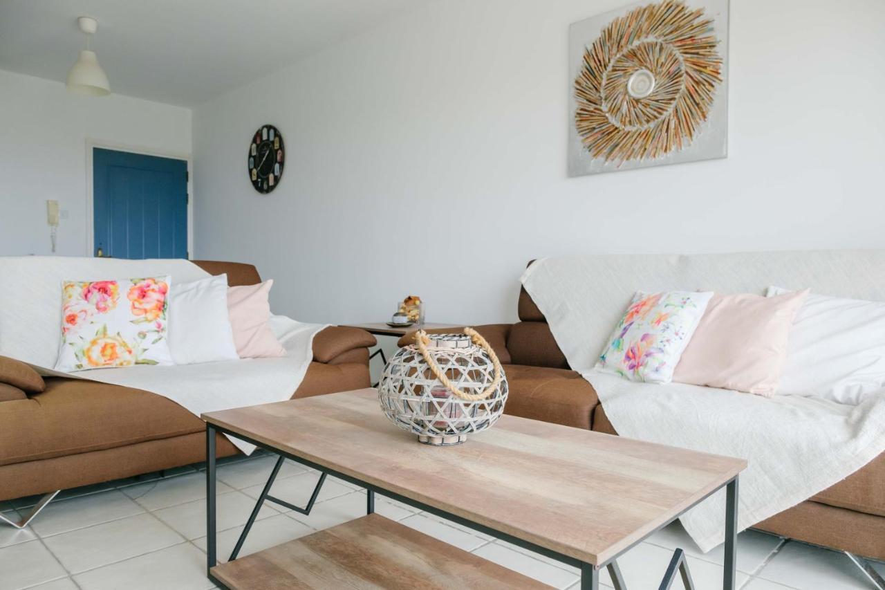 Hermes Gardens 2 Bedroom Sea View Flat In Apartment *