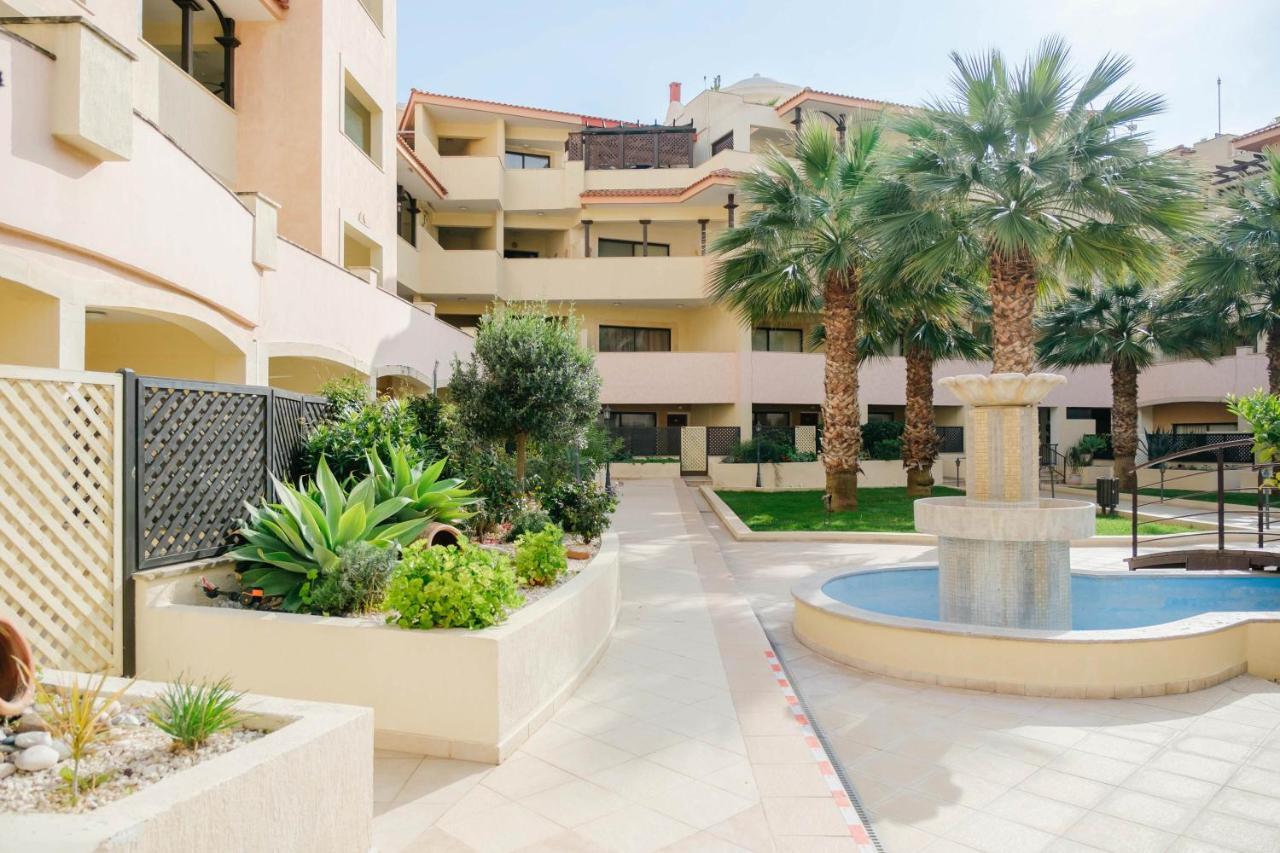 Queens Gardens 2 Bedroom Townhouse In Holiday home