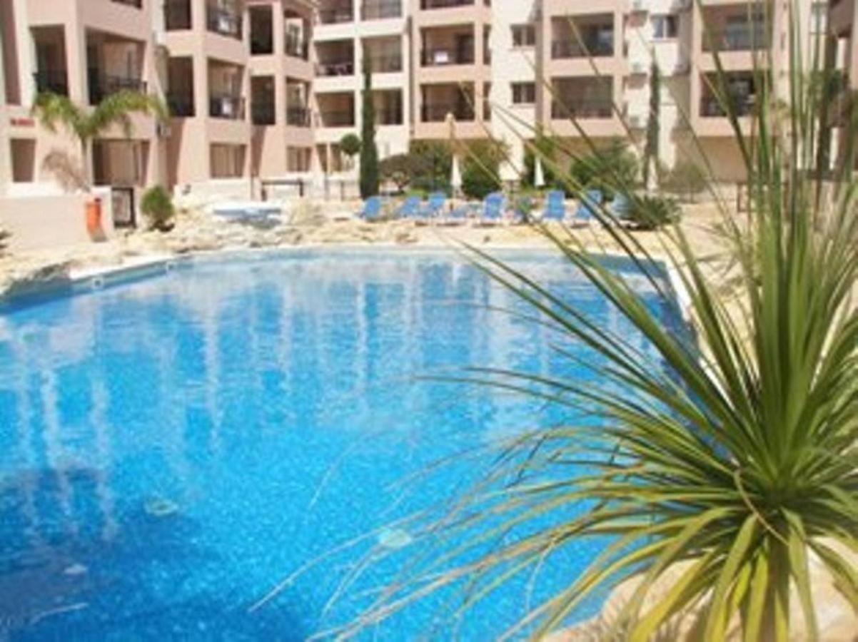 Ground Floor Leading To Pool Eg5, 2 Bedrooms, Free Wifi *