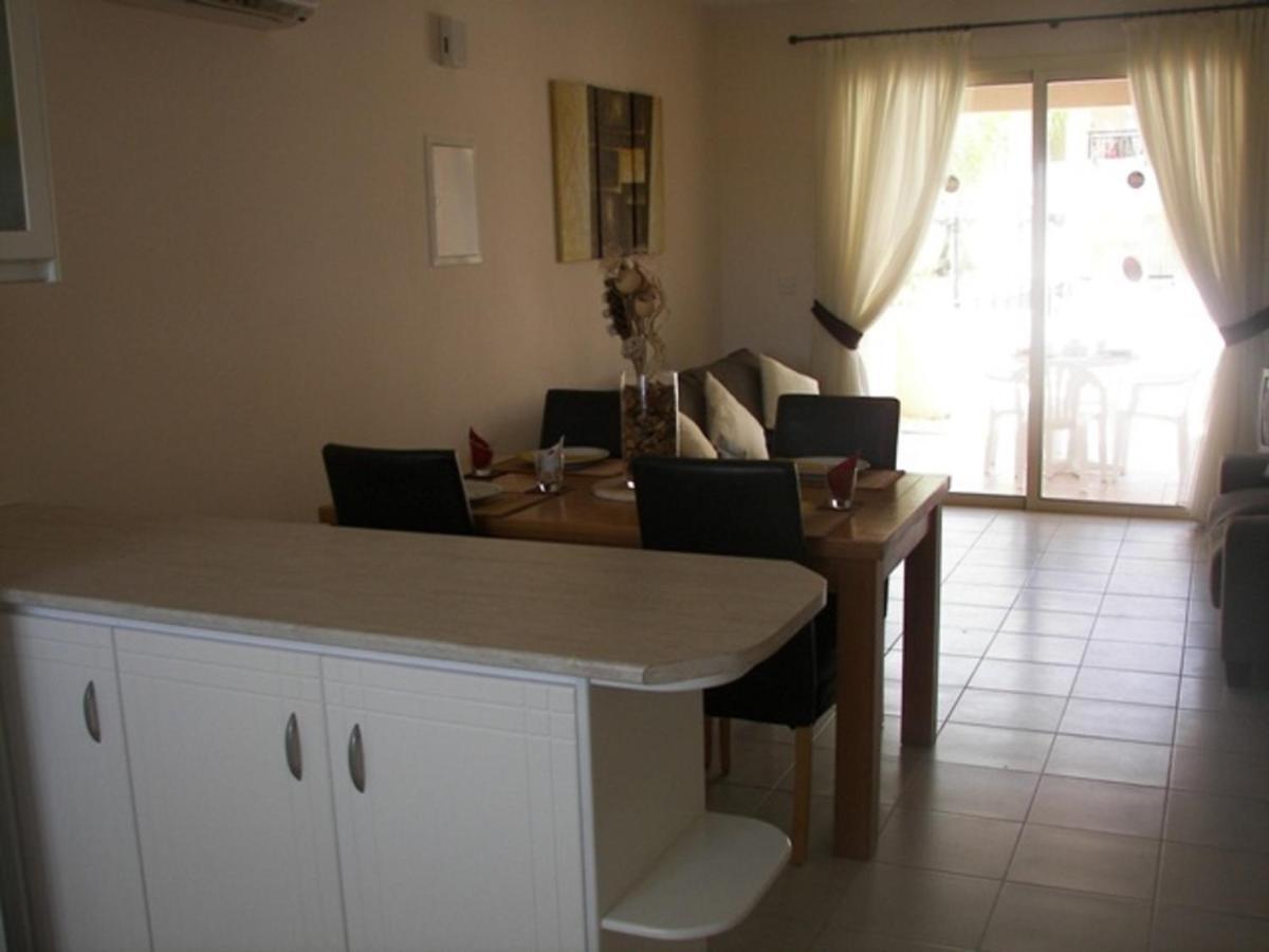 Apartment Ground Floor Leading To Pool Eg5, 2 Bedrooms, Free Wifi *