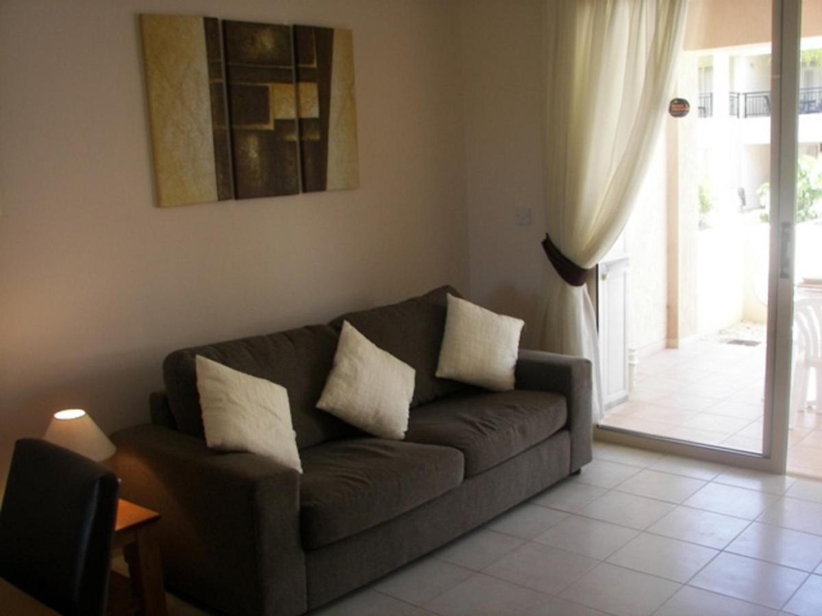 Ground Floor Leading To Pool Eg5, 2 Bedrooms, Free Wifi * Paphos