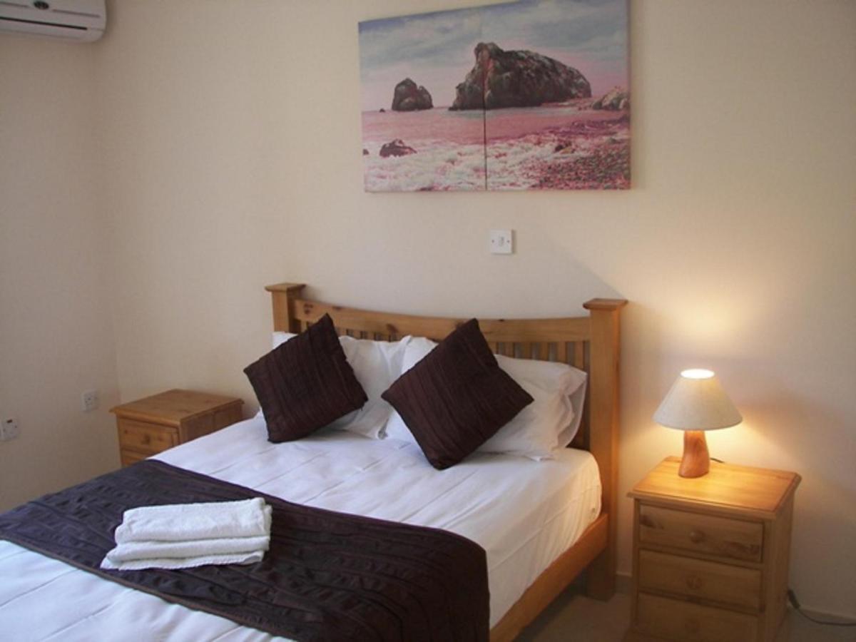 Ground Floor Leading To Pool Eg5, 2 Bedrooms, Free Wifi * Paphos