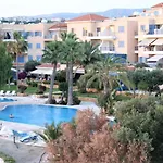 Cosea Living: Seaside 2 Bedroom Flat Kings Palace 209