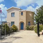 Queen Eyridiki Luxury Villa 1