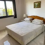 Seaside Two Bedroom Deluxe Flat In Tourist Area