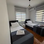 Elegant Two-Bedroom Apartment In Kato Paphos Close To Everything!