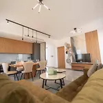 Brand New Luxury Apartment