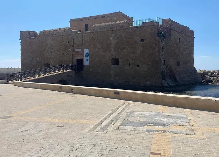 Beachside Apartment In Kato Paphos Lighthouse 81