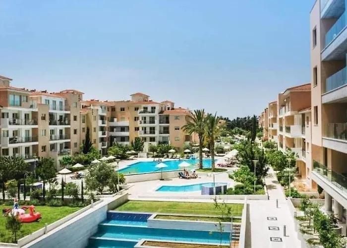 Paphos Elysia Park 2 Bedroom And Garden