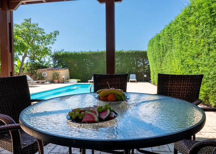 Villa Aspasia In Peyia, Private Pool & 3 Ensuite Bedrooms