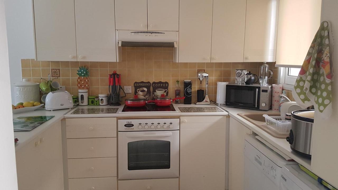 Apartment Charming 2 Bed. Ap. With Swimming Pool *