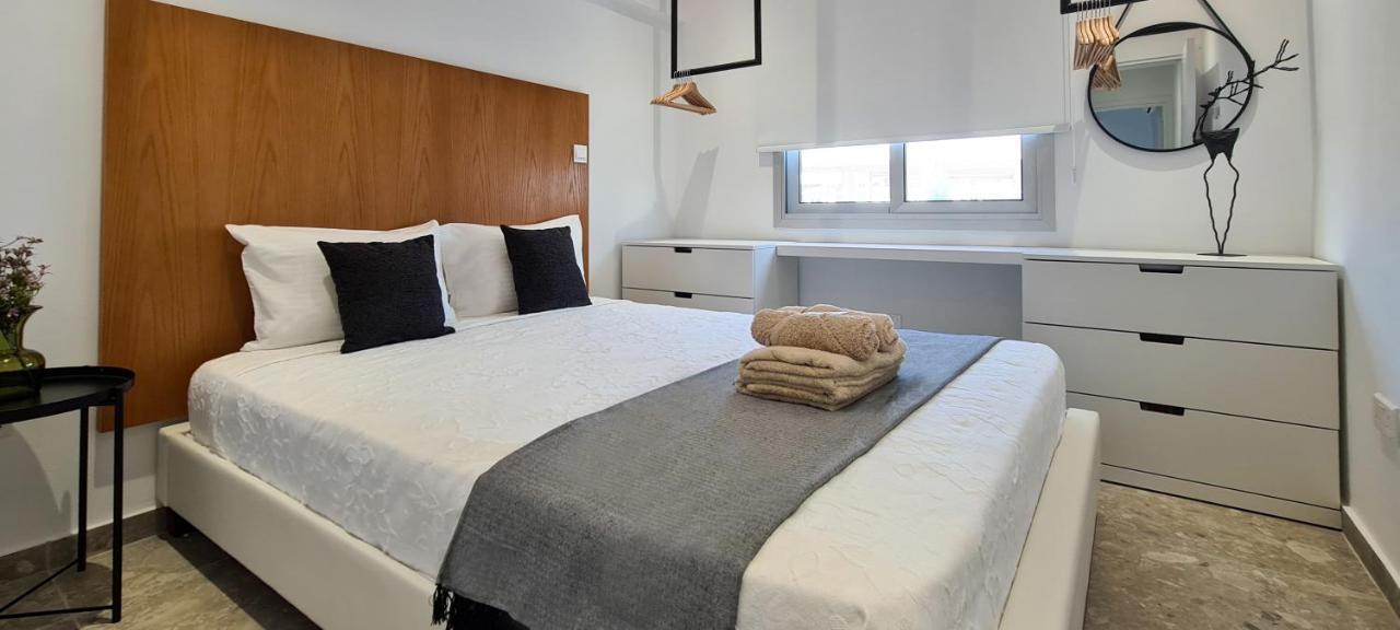 Phaedrus Living: Seaside Luxury Flat Lighthouse 69 *