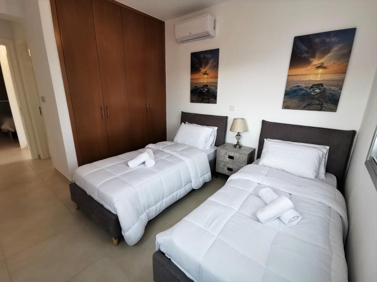Luxury New Poseidon Plage Residences *