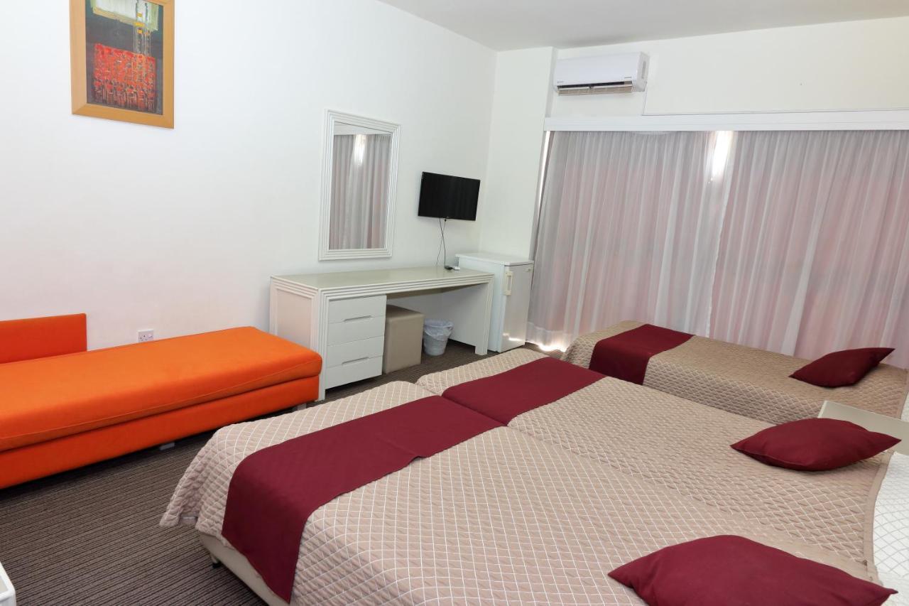 Hotel King's