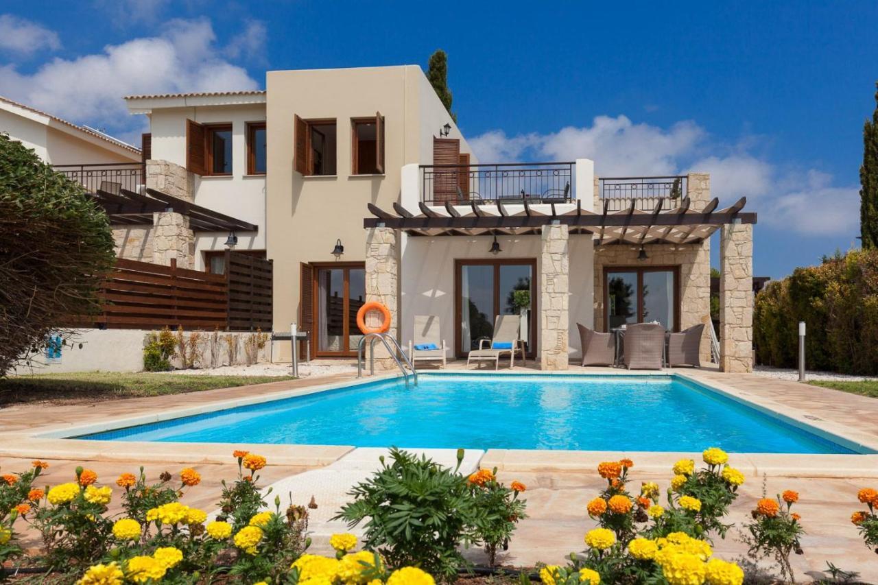 Villa Aphrodite Hills Junior Villas Junior Villa J032 Air Conditioning Private Pool 2 Bedrooms P *