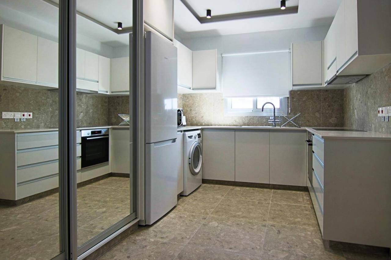 Phaedrus Living: Seaside Luxury Flat Lighthouse 69 Apartment *